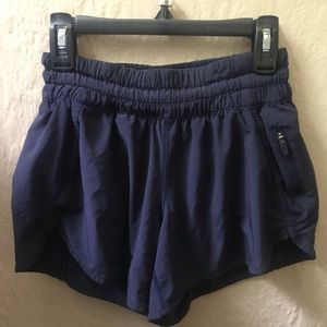Lululemon tracker shorts